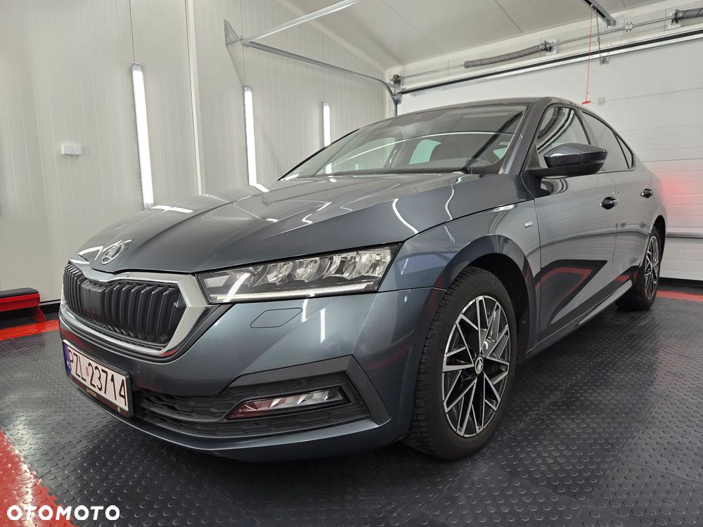 Skoda Octavia 2.0 TDI DSG Clever - 2