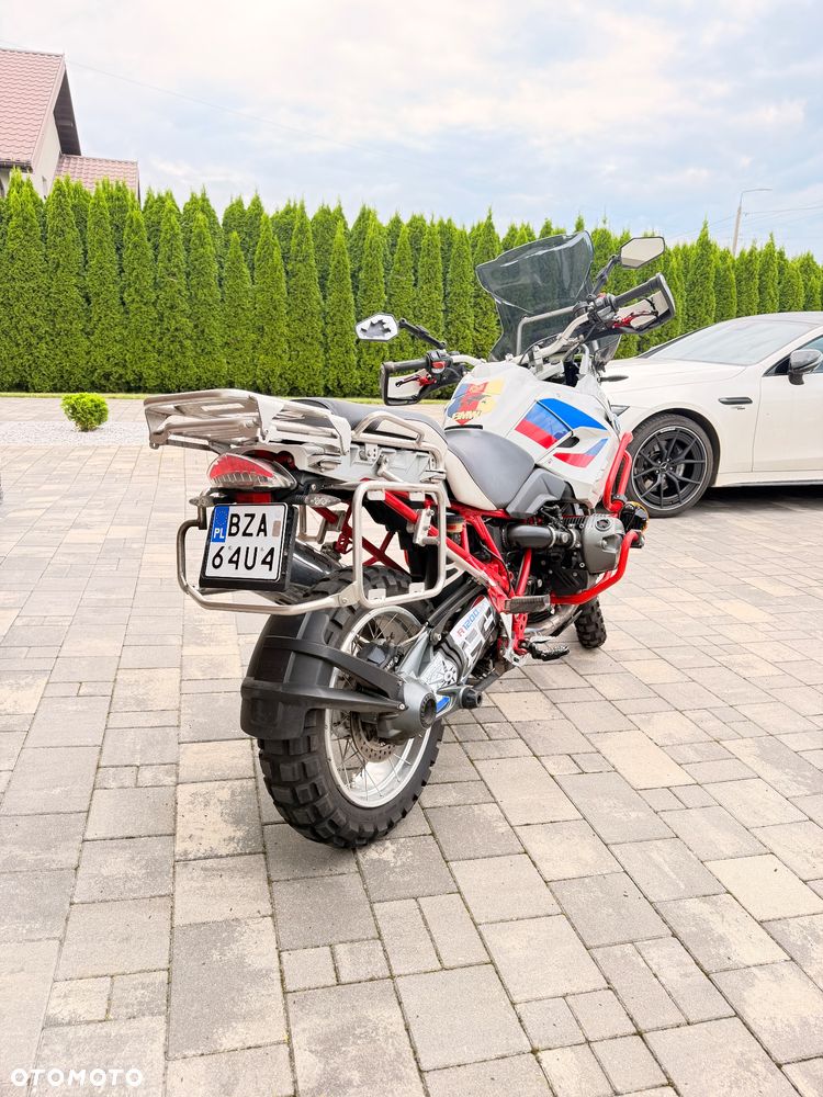 BMW R - 8
