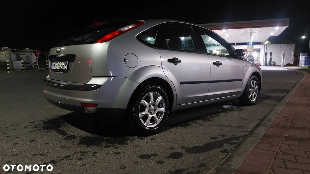 Ford Focus 1.6 16V Titanium - 4