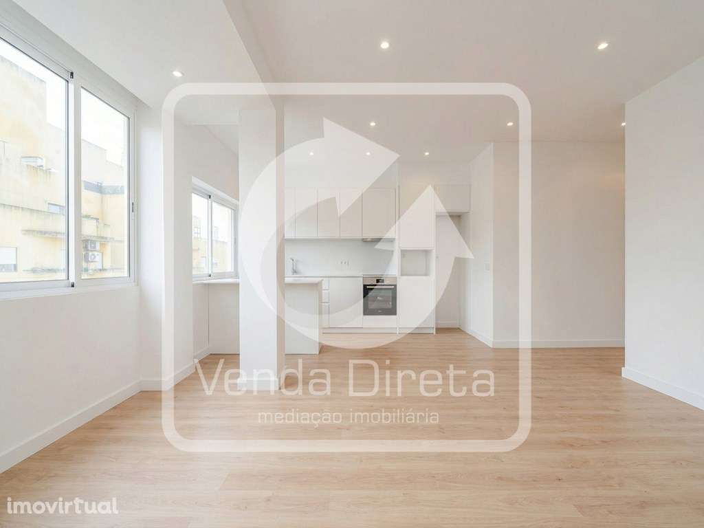 T2 Totalmente Remodelado com 3 Varandas | A 5 min do Cais Fluvial d... - Grande imagem: 3/24