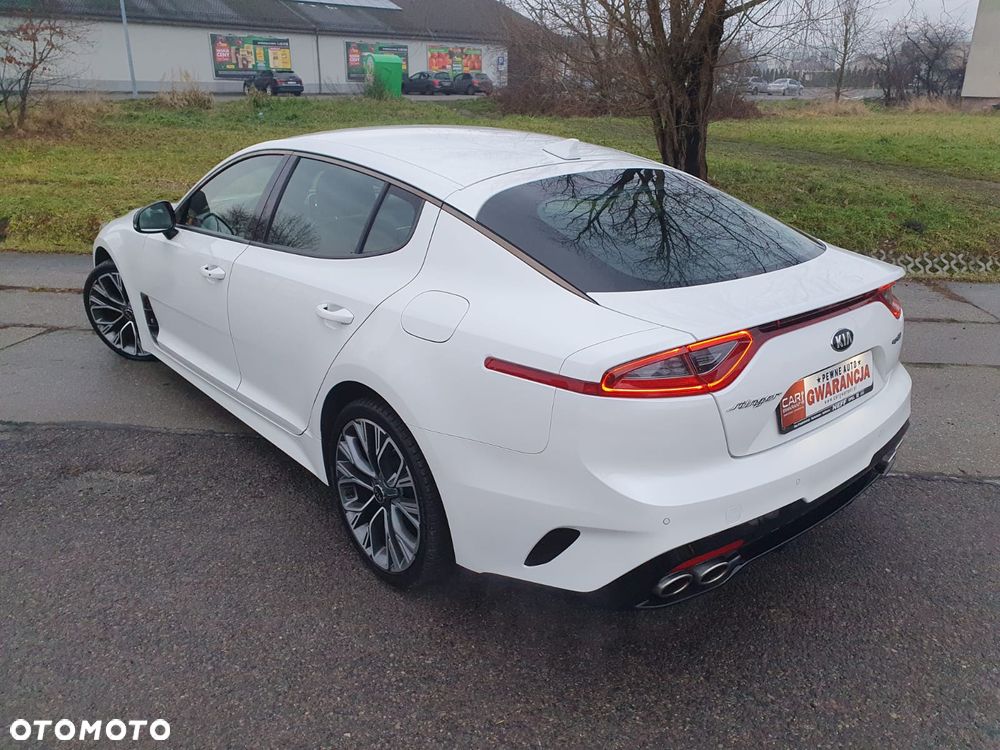 Kia Stinger 2.0 T-GDI GT Line - 28