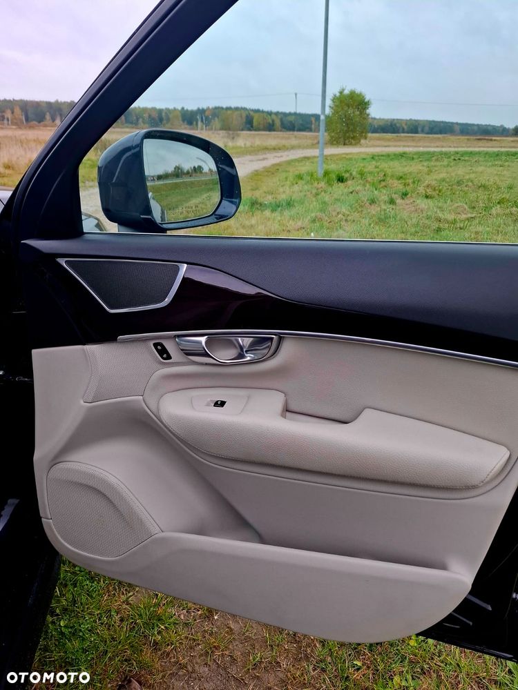 Volvo XC 90 T6 AWD Momentum Pro 7os - 27