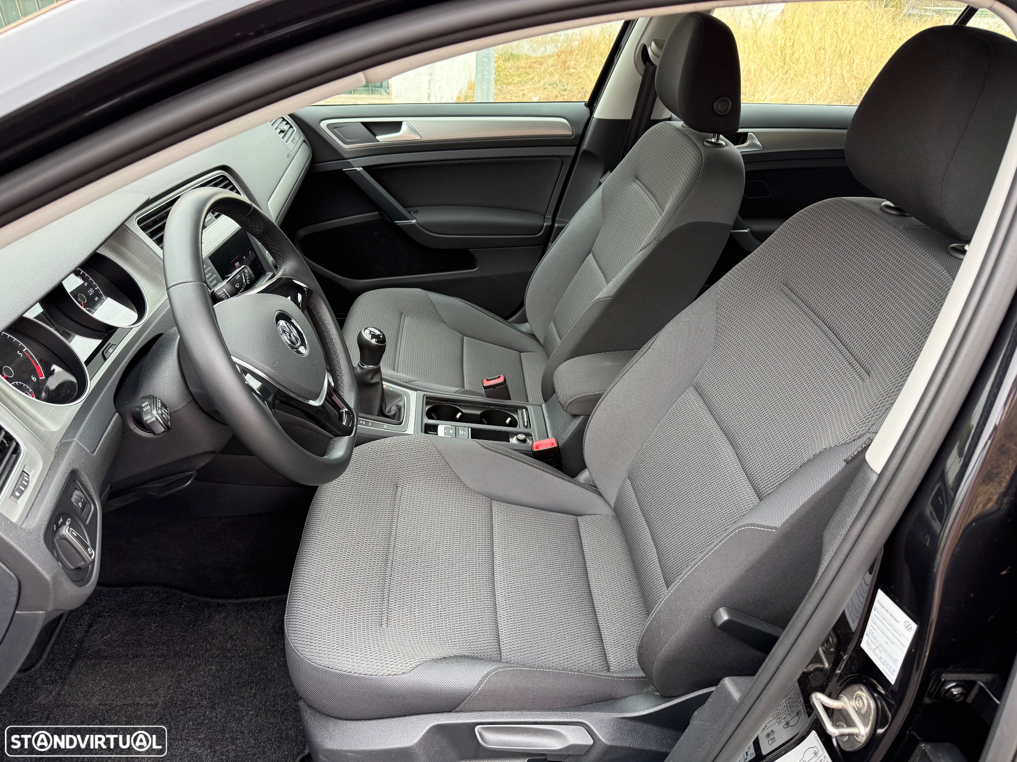 VW Golf 1.6 TDi BlueMotion Confortline - 22