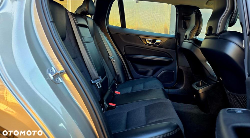Volvo V60 D3 Geartronic Summum - 12