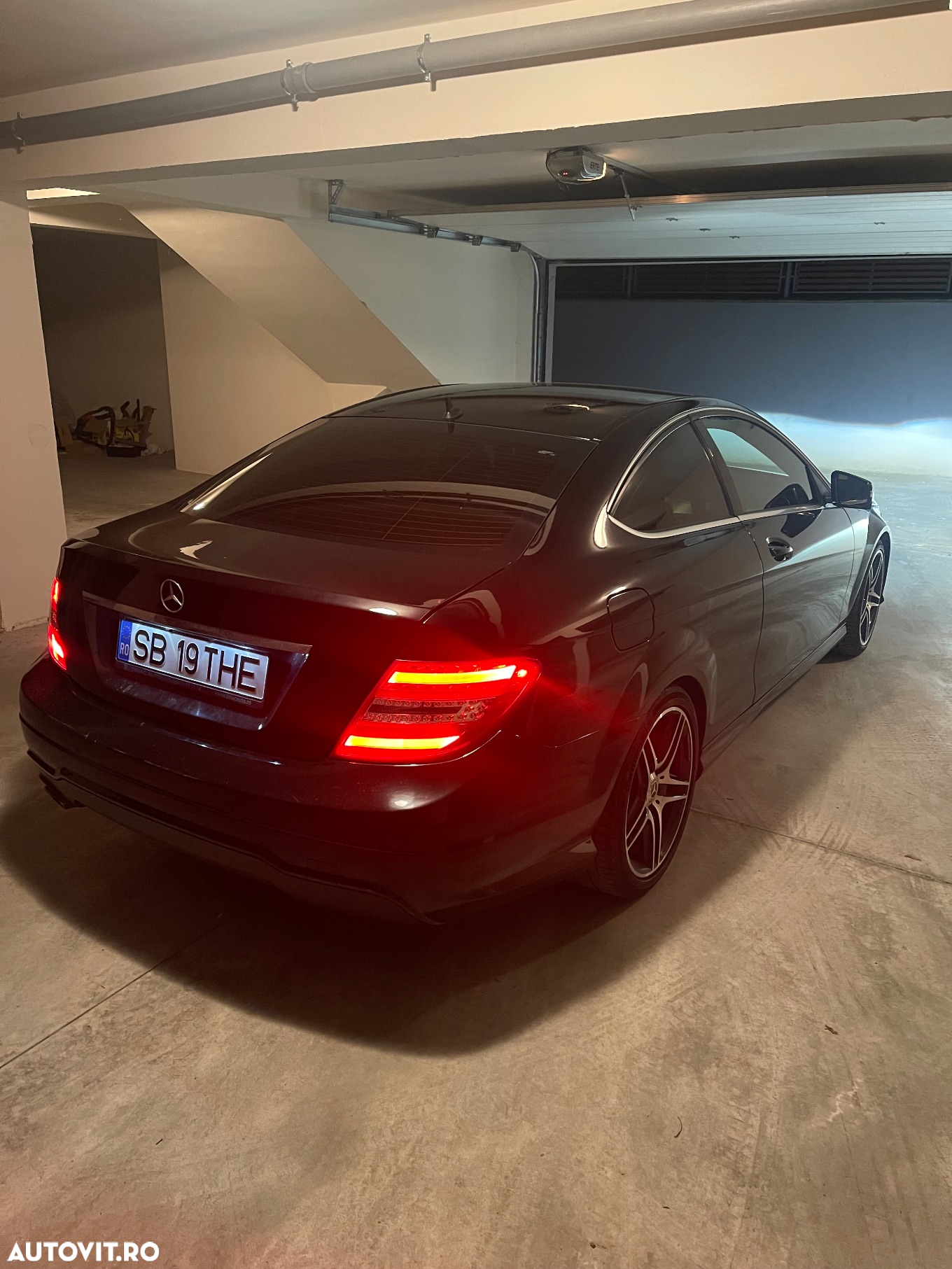 Mercedes-Benz C 180 CGI BlueEFFICIENCY - 3