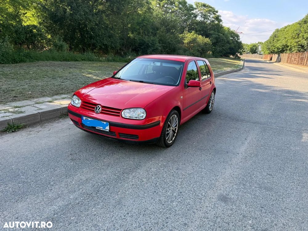 Volkswagen Golf - 1
