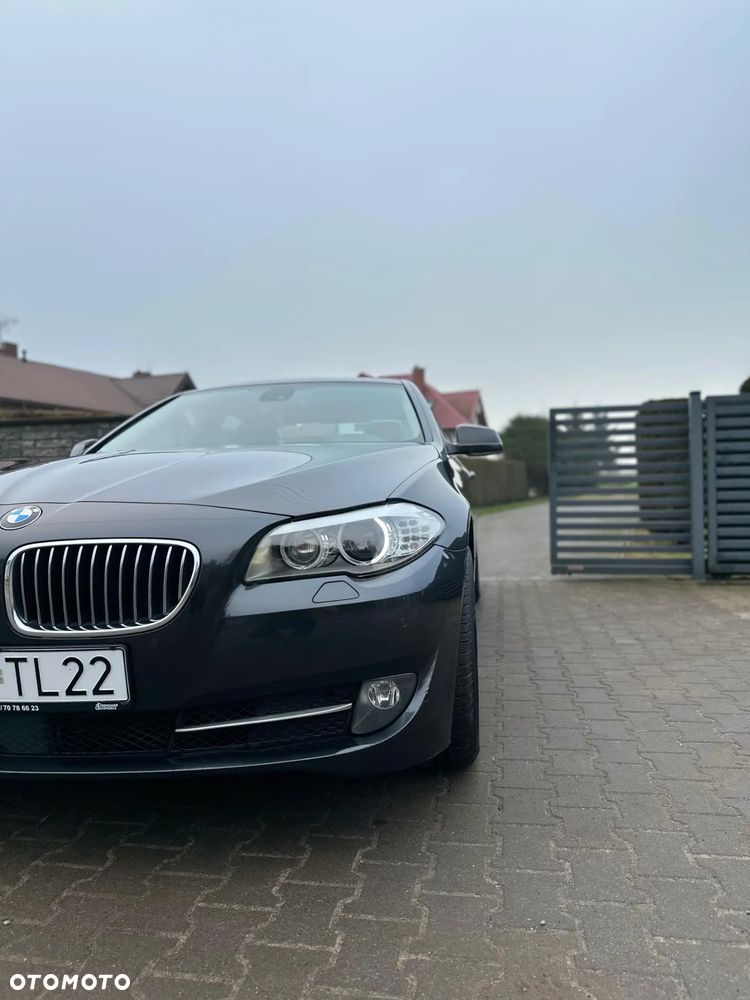 BMW Seria 5 525d - 2
