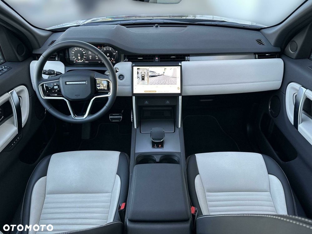Land Rover Discovery Sport - 12