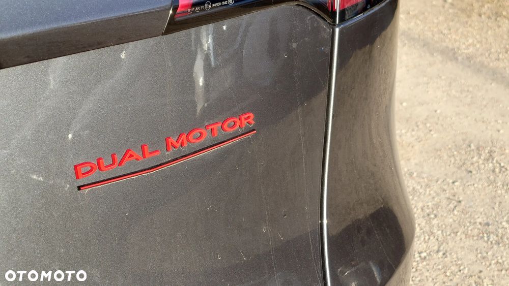 Tesla Model Y Long Range Dual Motor AWD - 19