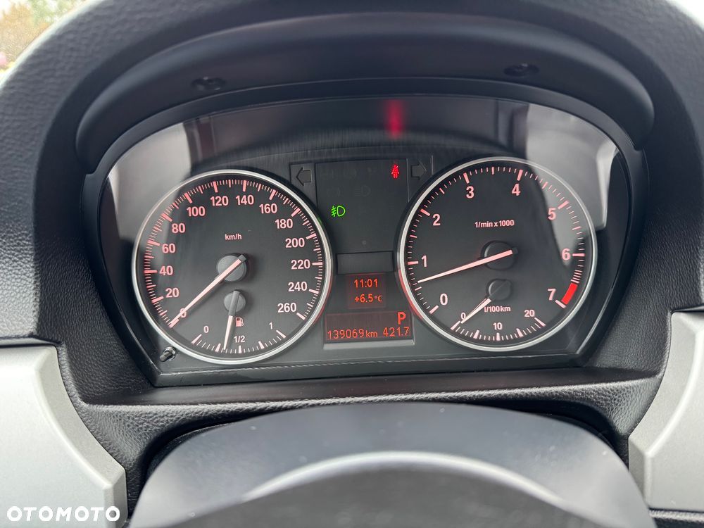 BMW Seria 3 318i - 24