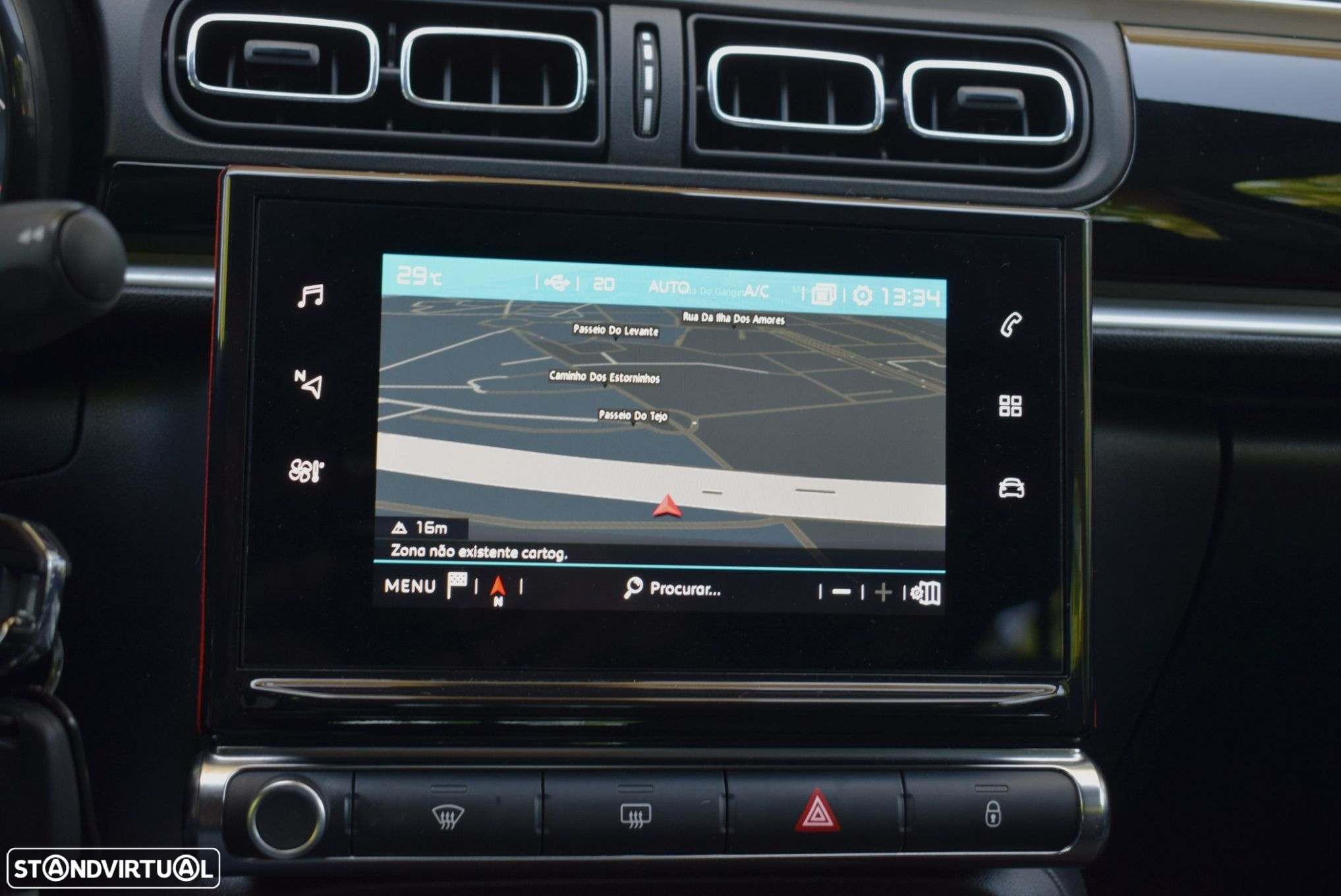 Citroën C3 1.2 PureTech Shine - 23