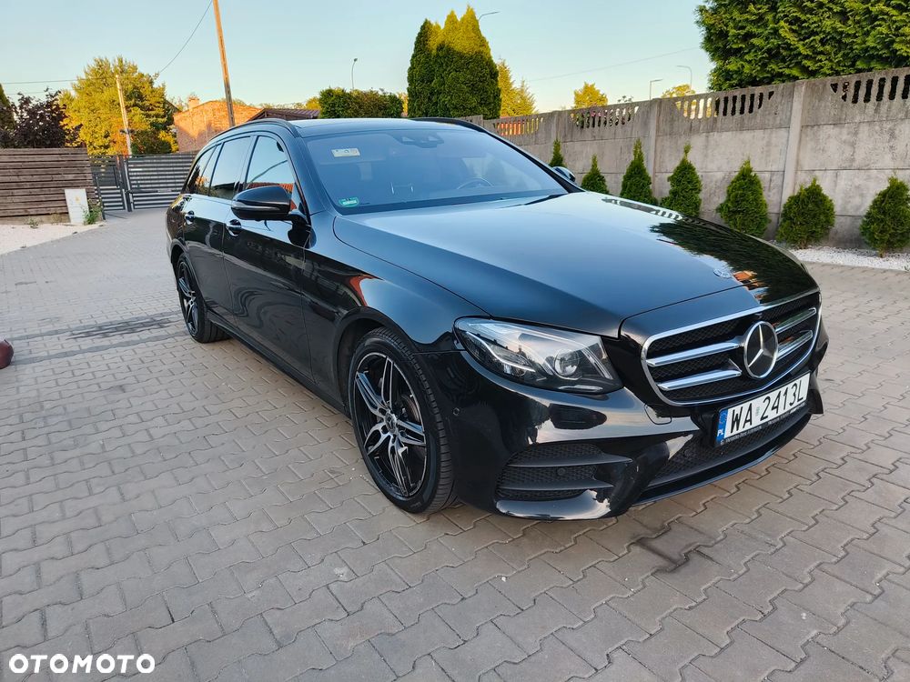 Mercedes-Benz Klasa E 220 d 4-Matic 9G-TRONIC - 33