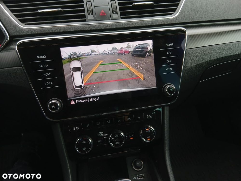 Skoda Superb 2.0 TDI SCR 4x4 Sportline DSG - 22