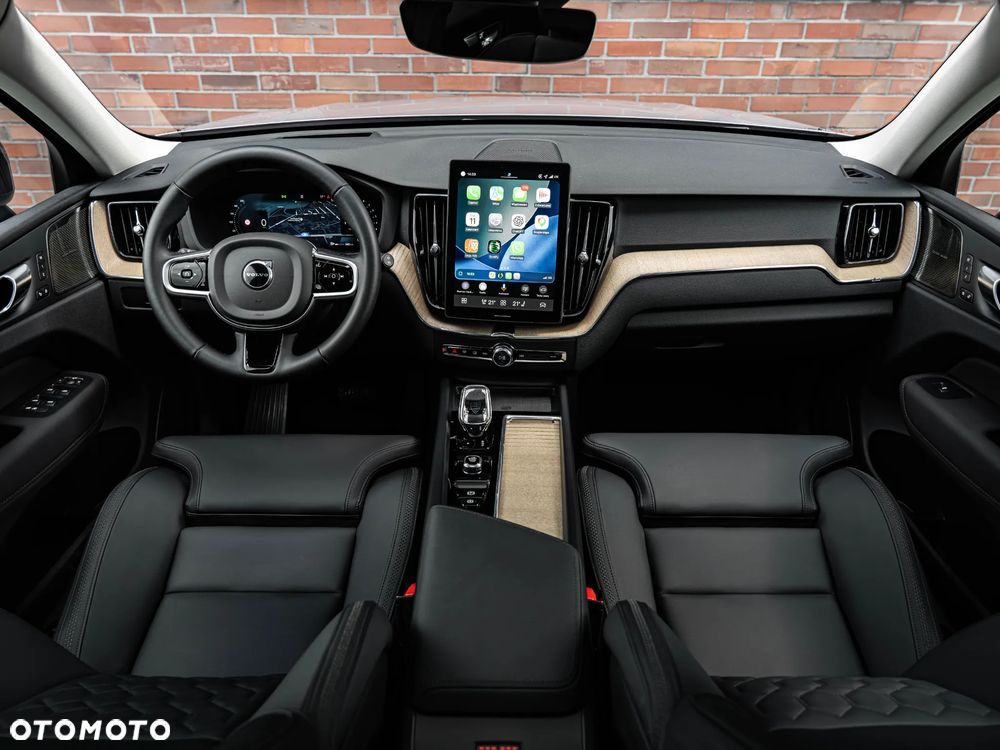 Volvo XC 60 B5 B AWD Plus Dark - 6