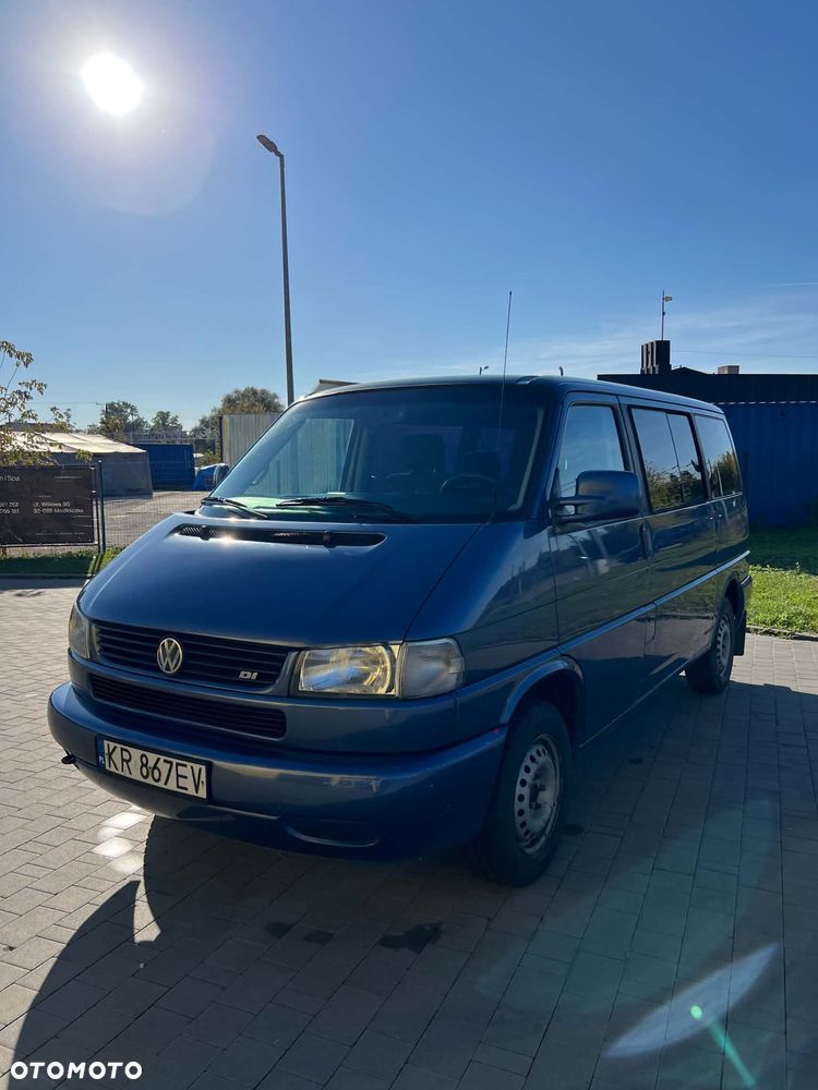Volkswagen Transporter - 1