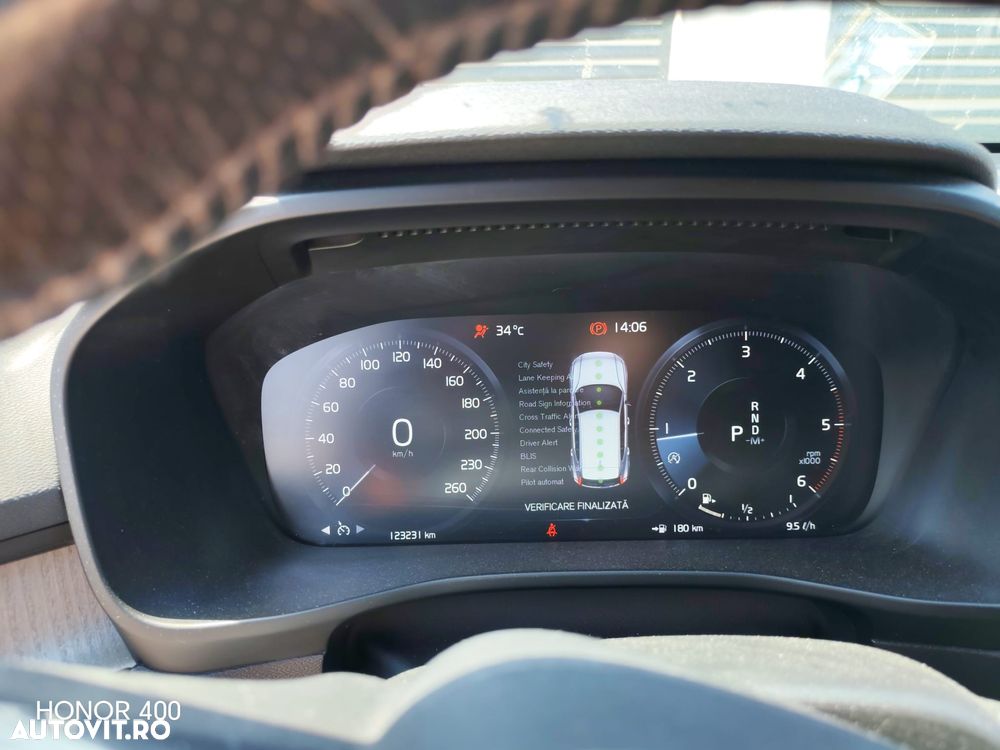 Volvo XC 40 D4 AWD Inscription - 16