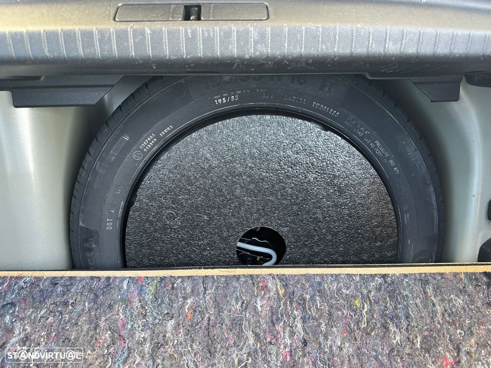 Peugeot 208 1.2 PureTech Allure EAT8 - 10