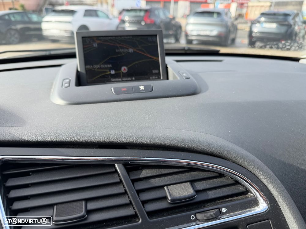 Peugeot 3008 2.0 HDi Hybrid4 - 10