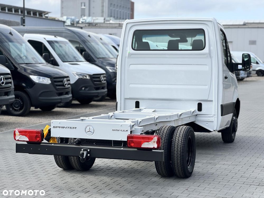 Mercedes-Benz Sprinter - 6