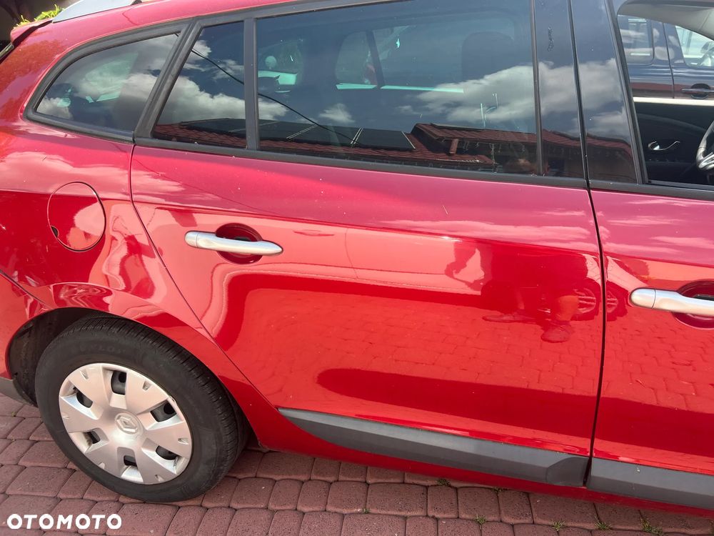 DRZWI PRAWY TYŁ MEGANE III KOMBI TENNJ - 1