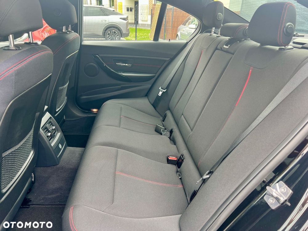 BMW Seria 3 318d xDrive Sport Line - 21