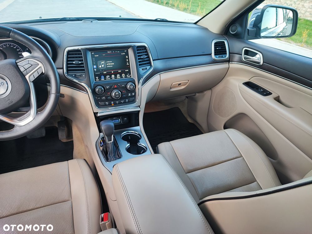 Jeep Grand Cherokee 3.6 V6 Overland - 24