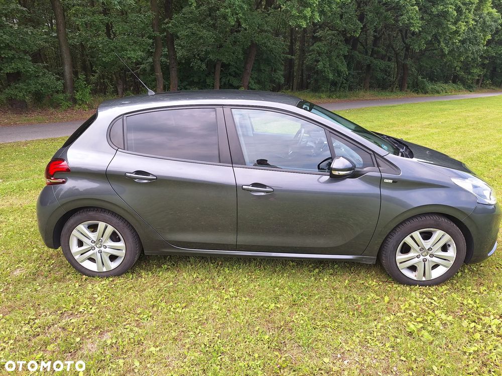 Peugeot 208 1.2 PureTech Style - 9