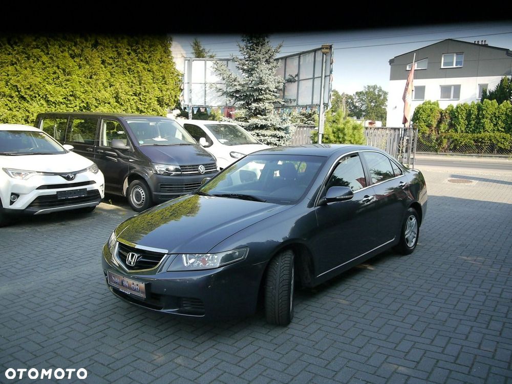 Honda Accord 2.0 Executive - 9