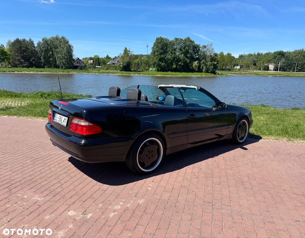Mercedes-Benz CLK - 5