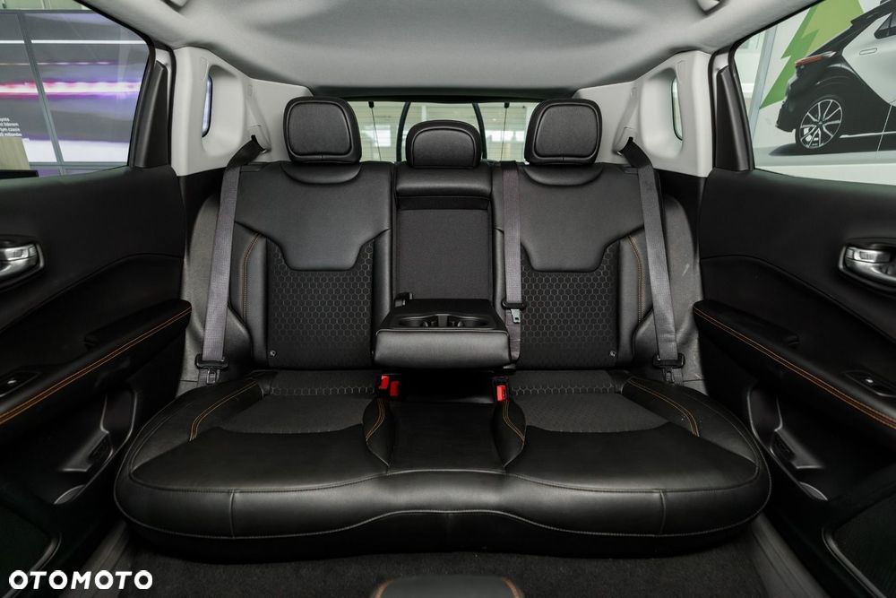 Jeep Compass - 15