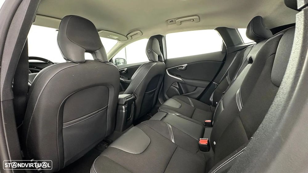Volvo V40 1.6 D2 Eco Momentum - 45