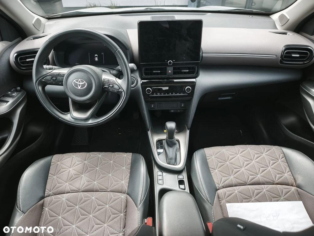 Toyota Yaris Cross - 19