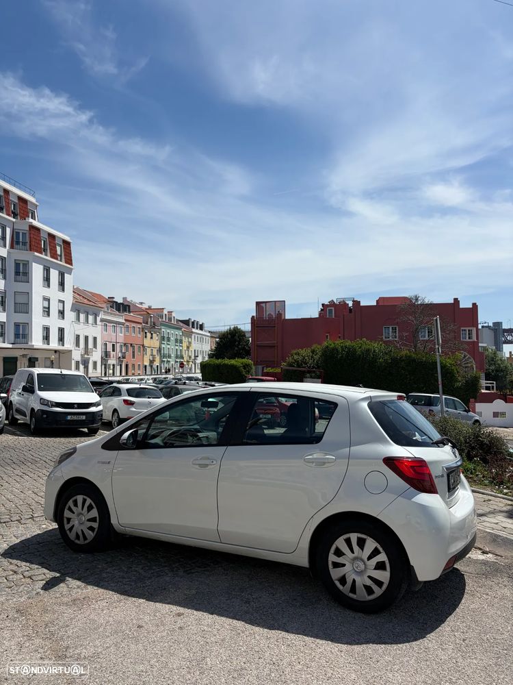 Toyota Yaris 1.5 HSD Comfort+Navi - 4