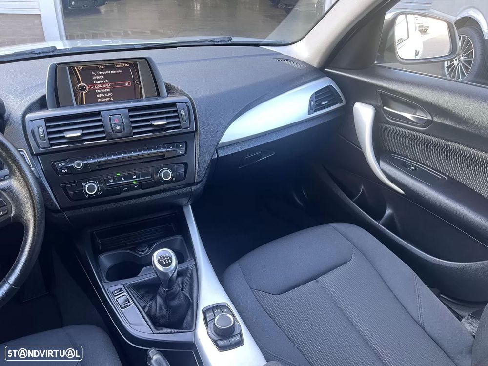 BMW 120 d Sport Line - 41