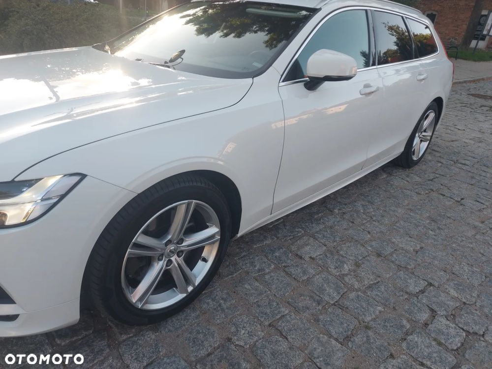 Volvo V90 D5 AWD Geartronic Momentum Pro - 12