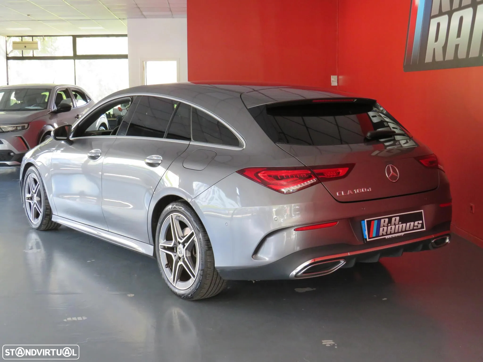 Mercedes-Benz CLA 180 d Shooting Brake AMG Line Aut. - 8