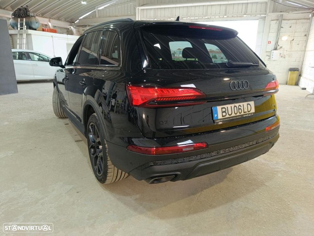 Audi Q7 55 TFSIe quattro Tiptronic - 3