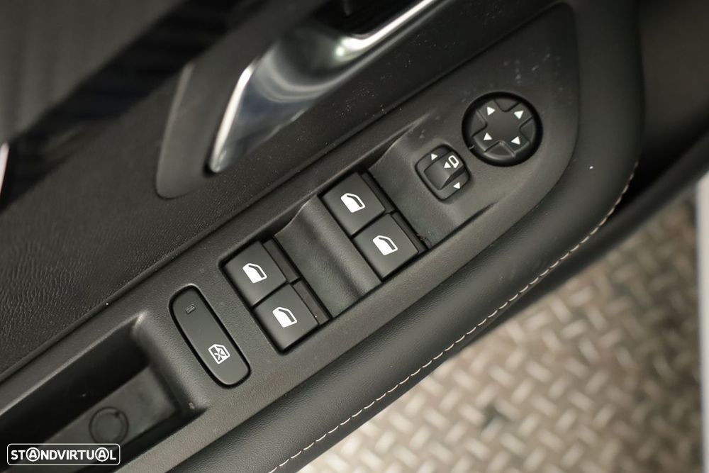 Peugeot 208 1.2 PureTech Allure - 20