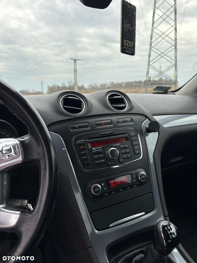 Ford Mondeo 2.0 FF Trend - 12