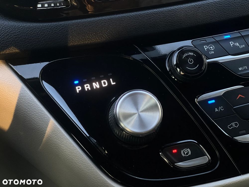 Chrysler Pacifica - 22