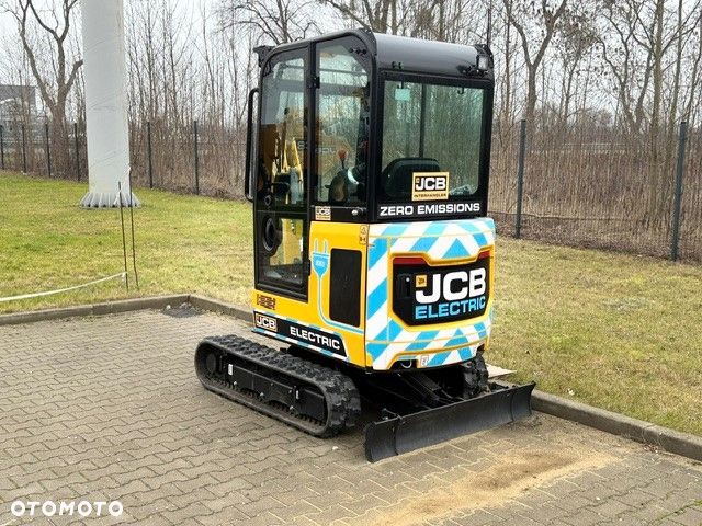 JCB - 10