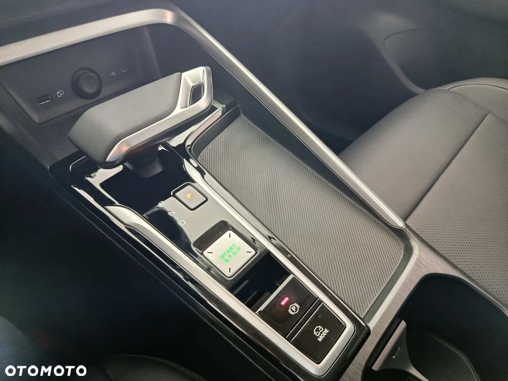 MG ZS Hybrid+ - 15