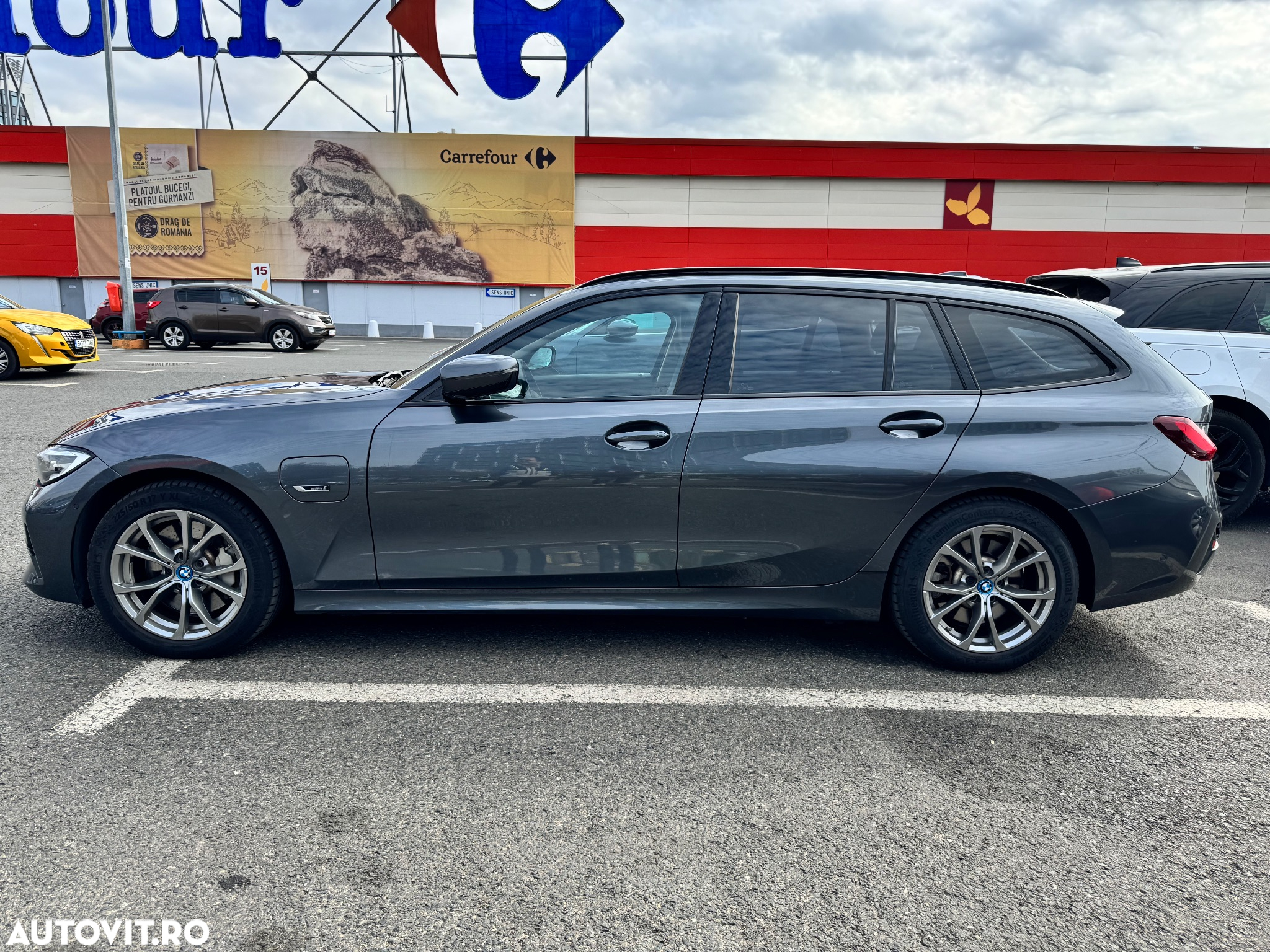 BMW Seria 3 330e Touring Aut. Sport Line - 2