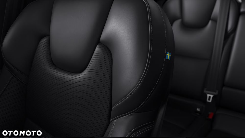 Volvo XC 60 T8 Plug-In Hybrid AWD Ultra Black Edition - 5