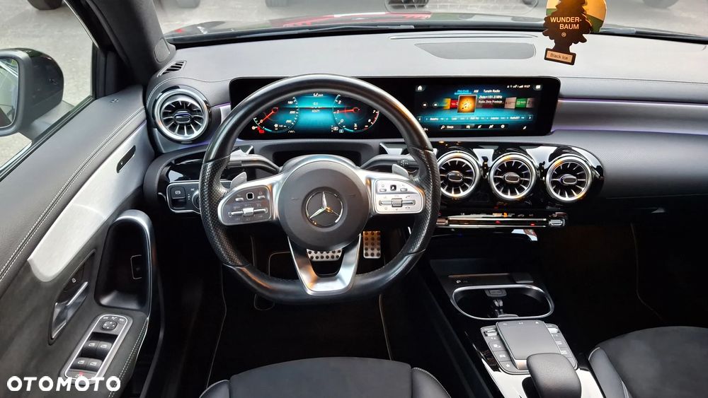 Mercedes-Benz Klasa A 200 7G-DCT Lim Special Edition - 33