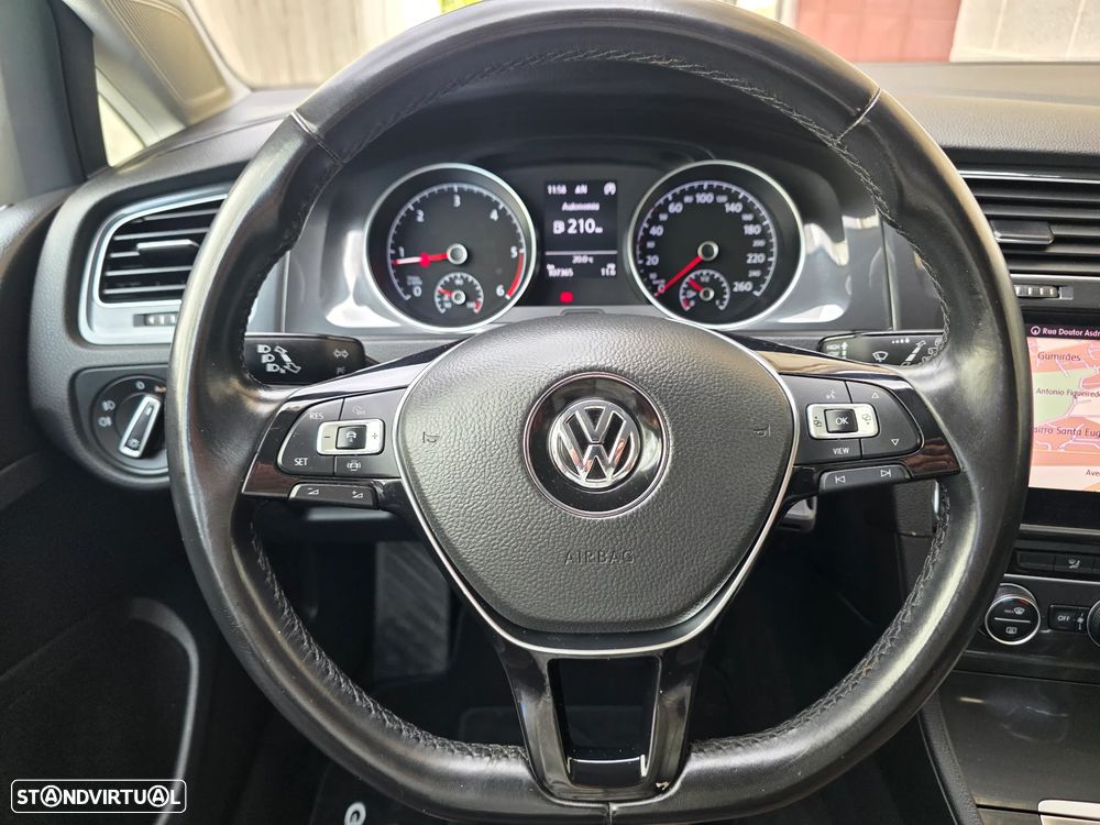 VW Golf 1.6 TDI Confortline - 32