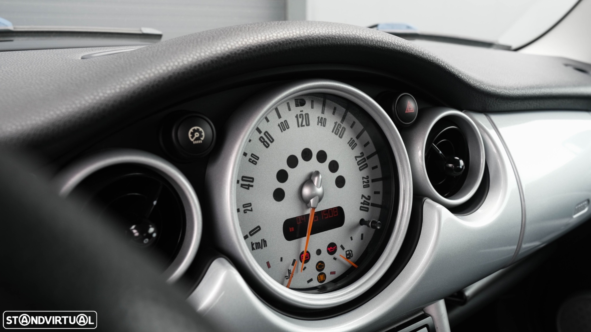 MINI 3 Portas One 1.6 - 9