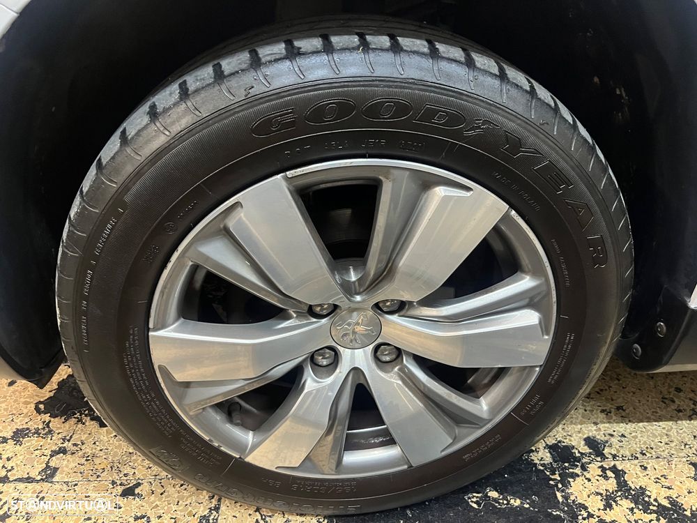 Peugeot 2008 1.2 VTi Allure - 10