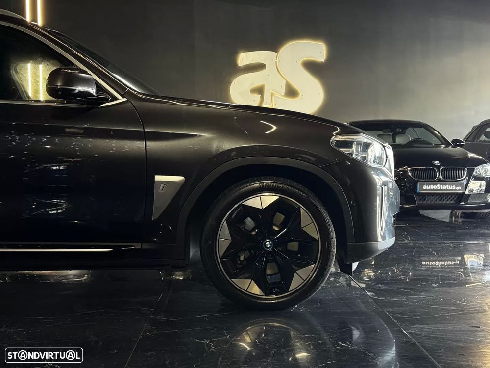 BMW iX3 Impressive - 6