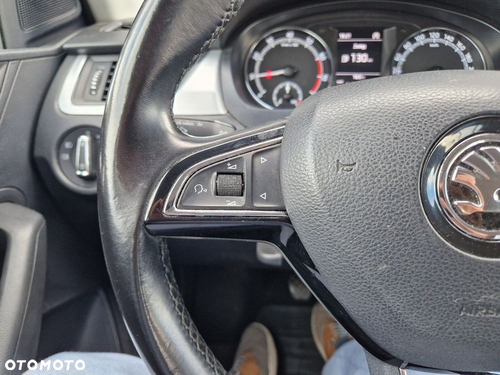 Skoda RAPID 1.0 TSI Ambition - 18